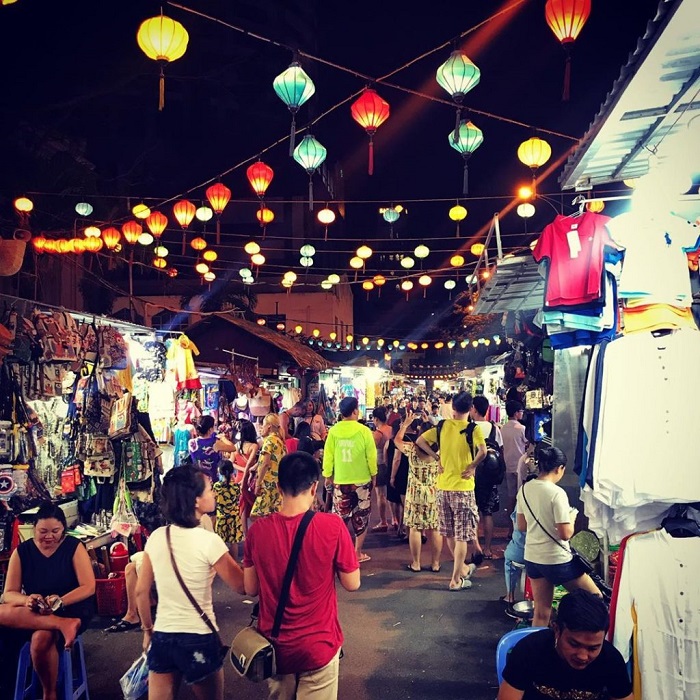 Chụp ảnh đẹp tại chợ đêm Nha Trang