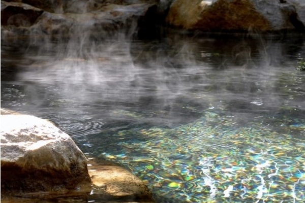 Suối nước nóng 