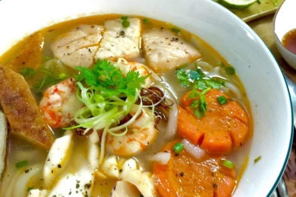 Bánh canh Vạn Ninh