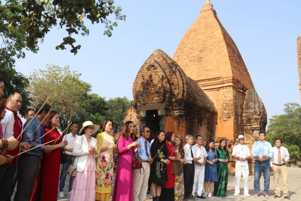 Hội trầm hương