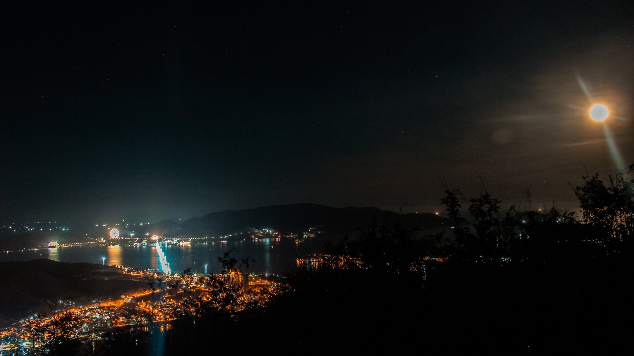 Chiêm ngưỡng thành phố về đêm