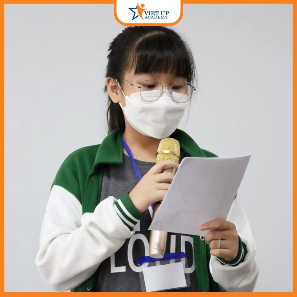 Nhà diễn thuyết nhí Vietup