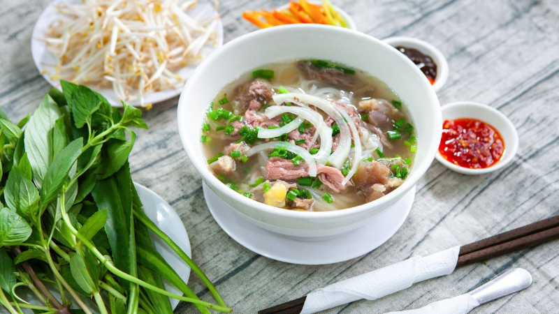 Phở - Món ngon miền Bắc tại phố biển Nha Trang