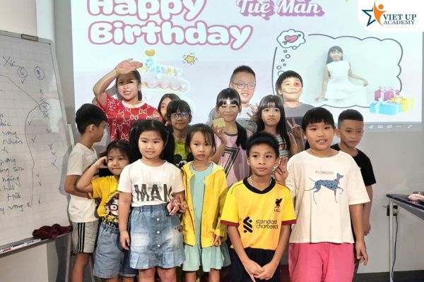 Học viện kỹ năng sống VietUp là trung tâm đào tạo kỹ năng sống chất lượng cao