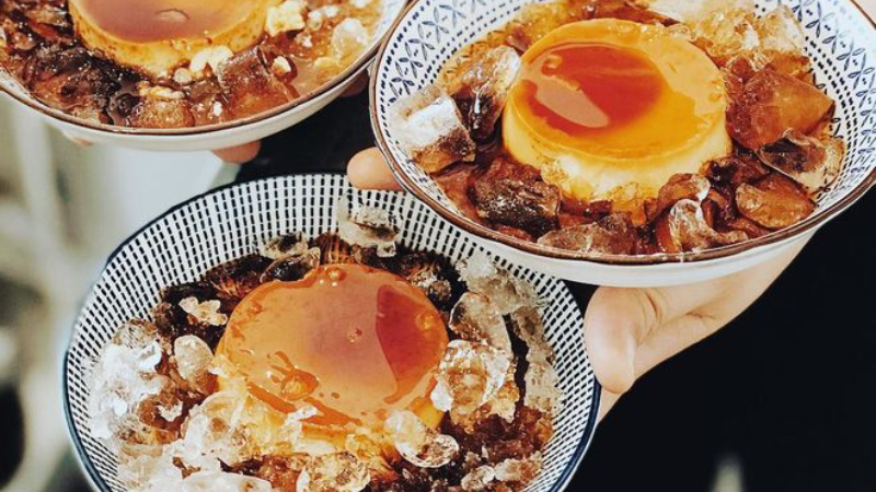 Hương vị đầy đủ hoà quyện tròn đĩa kem flan