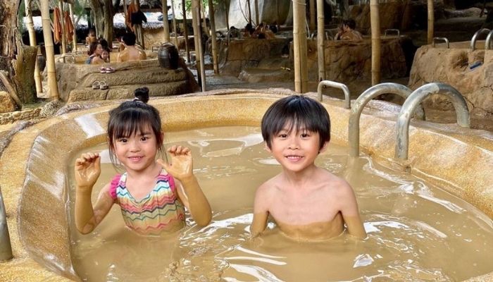 Các khu tắm bùn tại Nha Trang thường có nhiều gói dịch vụ linh hoạt